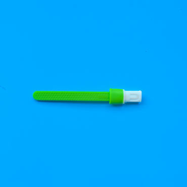 MJ Talk Tools Oro Moto™ Vibration Brash Attachment Textured Tongue Depressor (Green)